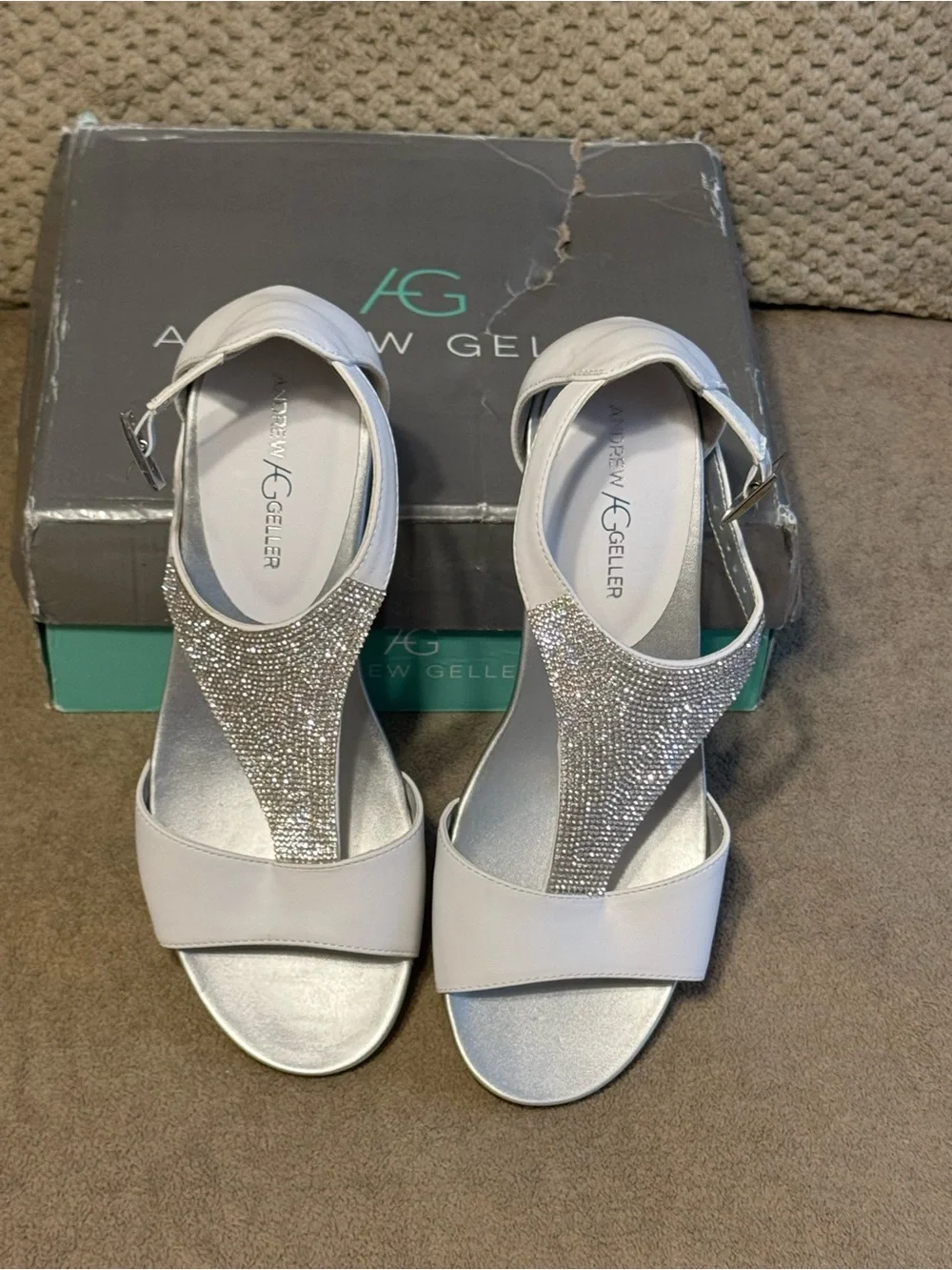 Andrew Geller Women's White & Silver Wedge Sandals - Size 10